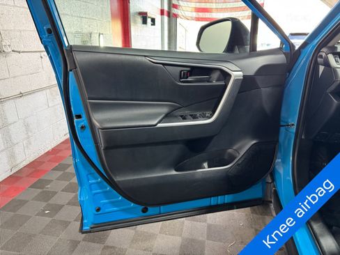 Used 2019 Toyota RAV4 LE w/ All Weather Liner Package AWD/4WD image 8