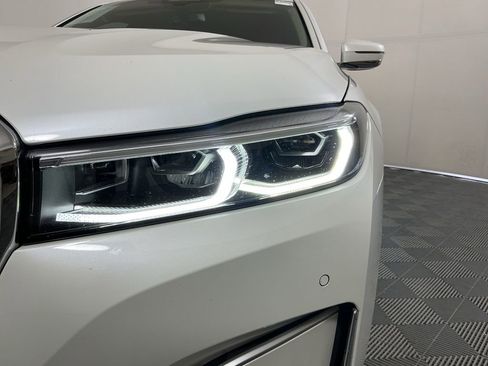 Certified 2022 BMW 740i 740i w/ Premium Package image 8