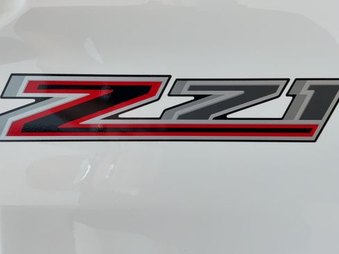 Used 2024 Chevrolet Colorado Z71 w/ Z71 Convenience Package 2 AWD/4WD image 41