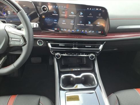 New 2026 Chevrolet Traverse RS FWD image 23