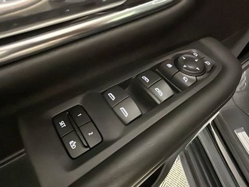 Used 2023 Chevrolet Suburban LT w/ LT Signature Plus Package AWD/4WD image 11