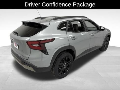 Certified 2024 Chevrolet Trax ACTIV w/ Sunroof Package FWD image 6