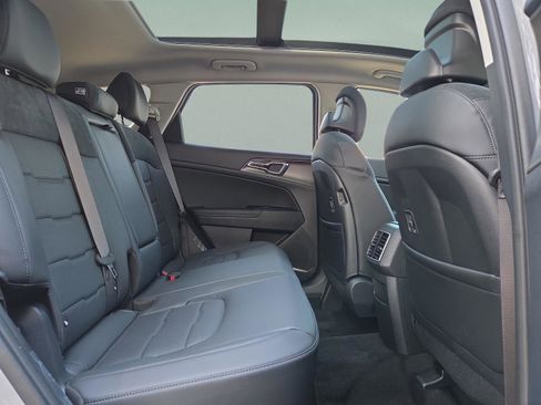 New 2026 Kia Sportage SX Prestige AWD/4WD image 11