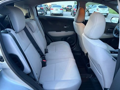 Used 2021 Honda HR-V LX image 15