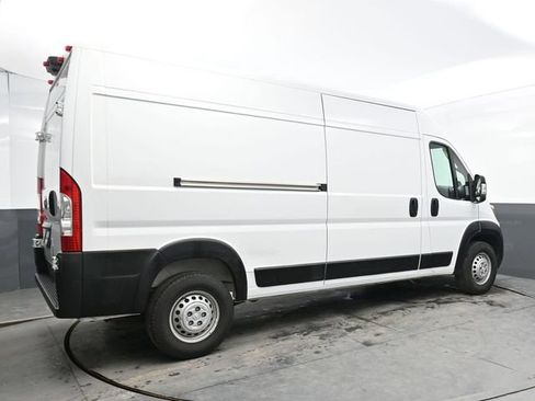 Used 2024 RAM ProMaster 2500 w/ Convenience Group FWD image 7