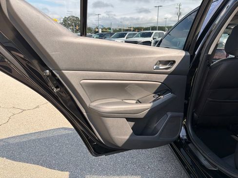 Used 2021 Nissan Altima 2.5 SL FWD image 16