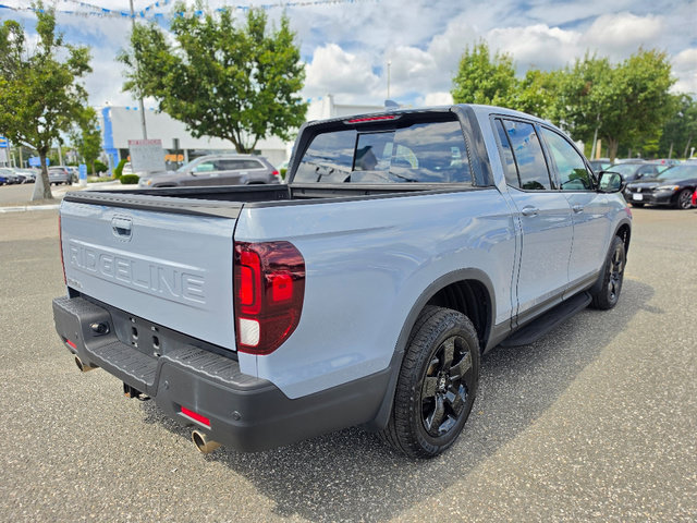 Certified 2024 Honda Ridgeline Black Edition image 6