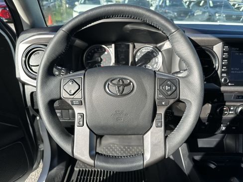 Used 2022 Toyota Tacoma SR5 w/ Technology Package RWD image 21