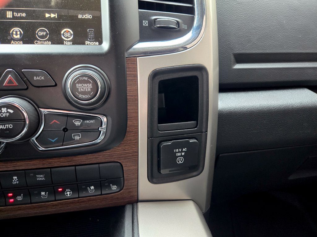 Used 2015 RAM 1500 Laramie w/ Convenience Group AWD/4WD image 29