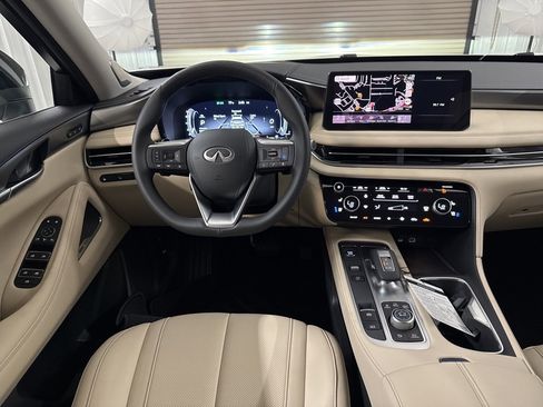 Certified 2025 INFINITI QX60 Luxe w/ Vision Package image 30