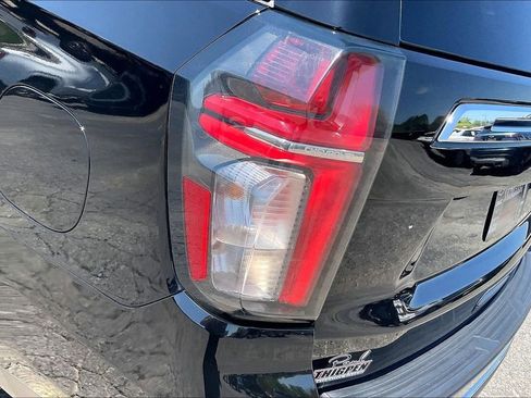 Used 2024 Chevrolet Tahoe LT AWD/4WD image 23