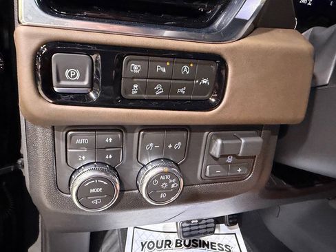 Used 2026 GMC Yukon XL Denali Ultimate AWD/4WD image 10