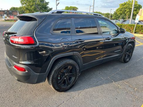 Used 2016 Jeep Cherokee Sport w/ Cold Weather Group AWD/4WD image 13
