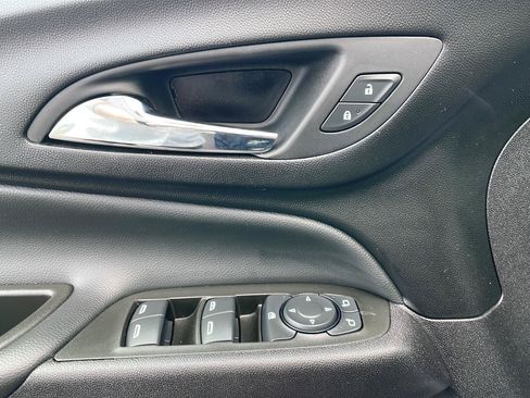 Used 2024 Chevrolet Equinox LT w/ LPO, Floor Liner Package AWD/4WD image 10