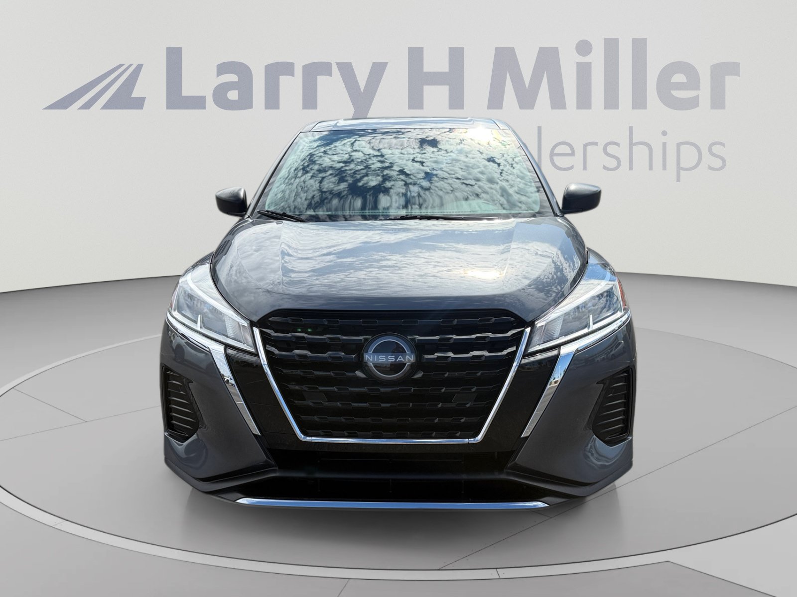 Used 2024 Nissan Kicks S FWD image 8