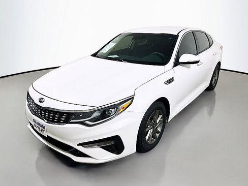 Used 2019 Kia Optima LX image 3