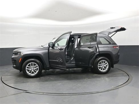 New 2025 Jeep Grand Cherokee Laredo X w/ Luxury Tech Group I image 49