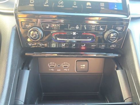 New 2025 Jeep Grand Cherokee L Limited image 23