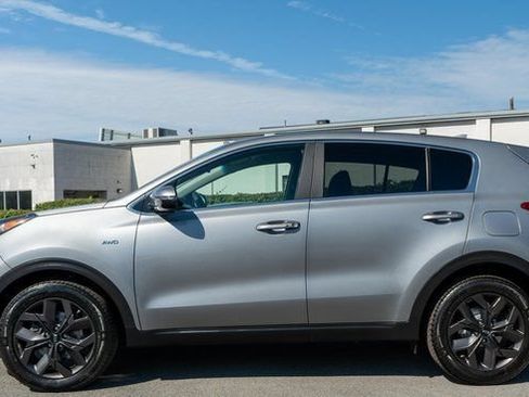 Used 2022 Kia Sportage LX w/ LX AWD Value Edition Package image 9