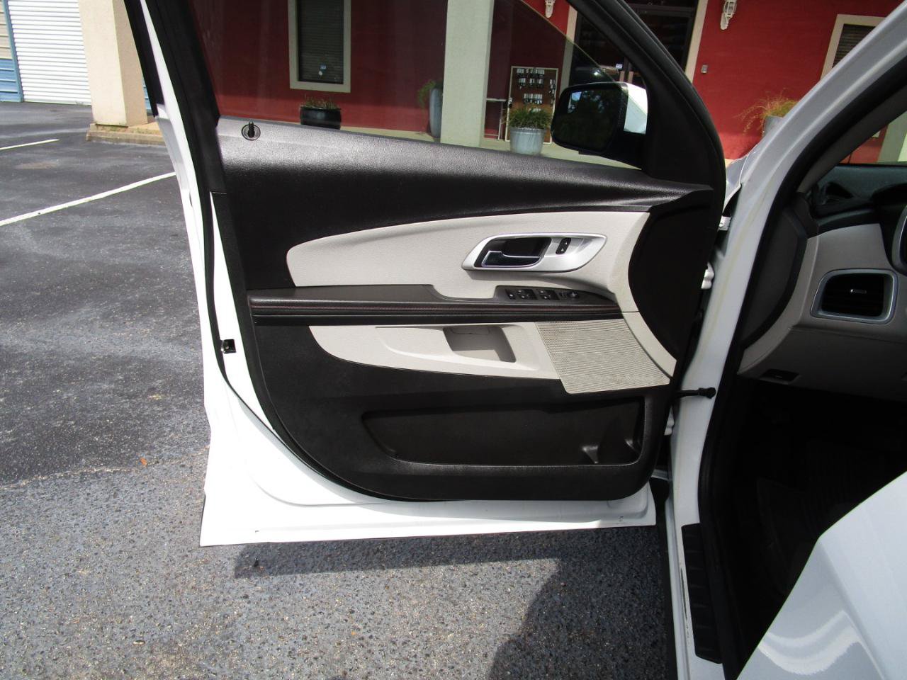 Used 2013 Chevrolet Equinox LT FWD image 16