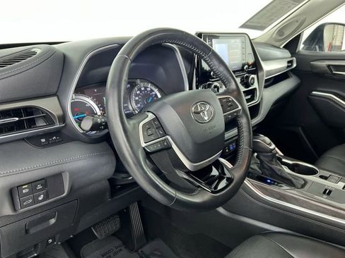 Used 2022 Toyota Highlander Limited image 36