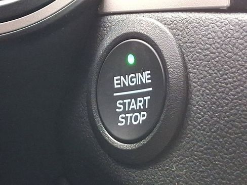 Certified 2022 Ford Escape SE w/ Cold Weather Package AWD/4WD image 27
