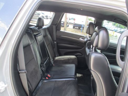 Used 2019 Jeep Grand Cherokee Altitude RWD image 12