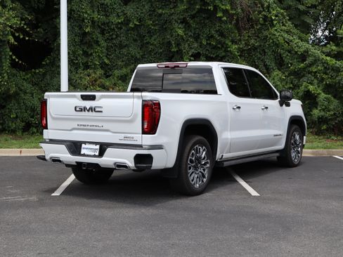 Used 2024 GMC Sierra 1500 Denali Ultimate AWD/4WD image 10