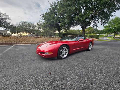 Used 2004 Chevrolet Corvette Convertible w/ Preferred Equipment Group RWD image 1