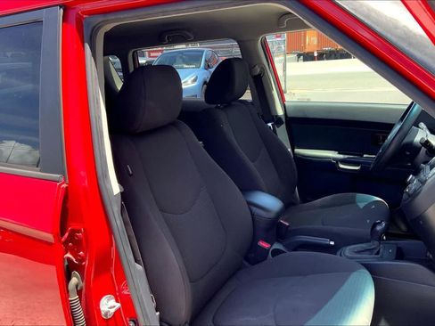 Used 2013 Kia Soul FWD image 13