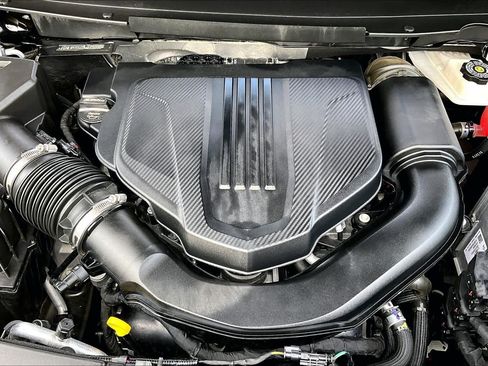 Used 2025 Chevrolet Traverse High Country w/ LPO, Floor Liner Package FWD image 32