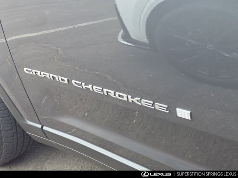 Used 2021 Jeep Grand Cherokee L Limited image 9