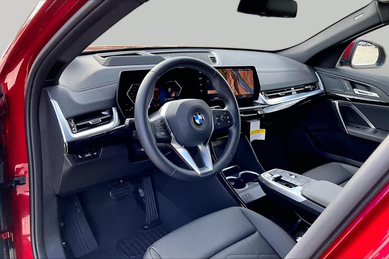Used 2026 BMW X2 xDrive28i AWD/4WD image 16