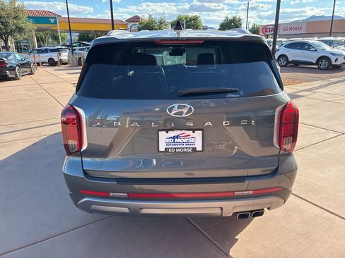 Used 2023 Hyundai Palisade Limited image 7