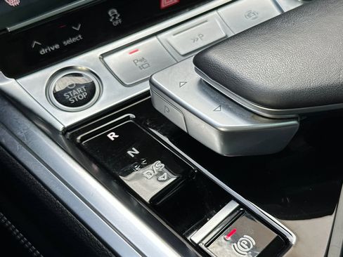 Used 2024 Audi Q8 e-tron Prestige w/ Prestige Package image 22