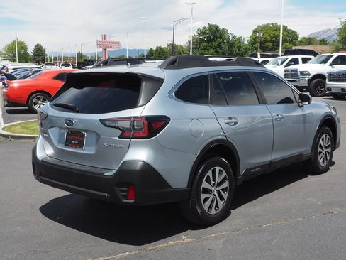 Used 2021 Subaru Outback Premium AWD/4WD image 7