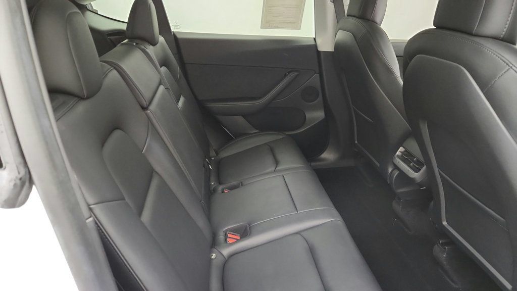 Used 2022 Tesla Model Y Performance AWD/4WD image 26
