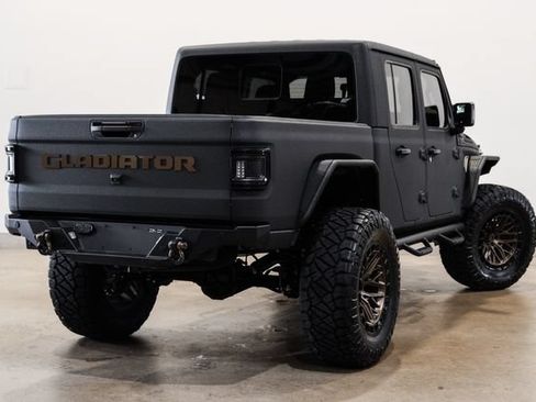 Used 2025 Jeep Gladiator Sport AWD/4WD image 7