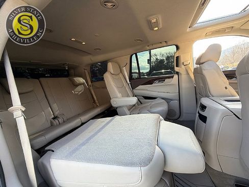 Used 2017 Cadillac Escalade Luxury image 20