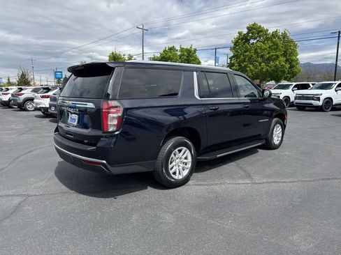 Certified 2024 Chevrolet Suburban LT AWD/4WD image 7