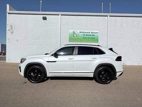 Used 2025 Volkswagen Atlas Cross Sport SEL R-Line AWD/4WD image 9