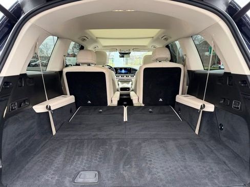 Used 2022 Mercedes-Benz GLS 450 4MATIC image 9