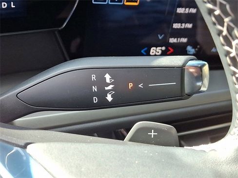 Used 2025 Chevrolet Traverse LT image 14