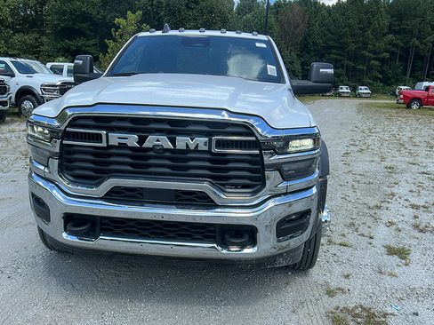 New 2025 RAM 5500 2WD Regular Cab image 3