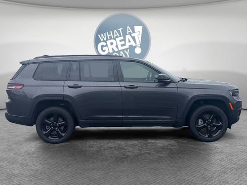 New 2025 Jeep Grand Cherokee L Limited w/ Luxury Tech Group II AWD/4WD image 2