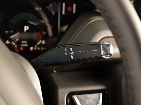 New 2026 GMC Yukon XL Elevation image 21