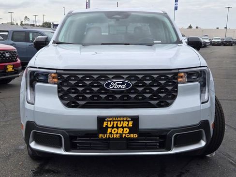 New 2025 Ford Maverick Lariat w/ 4K Tow Package image 2