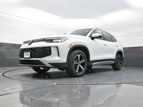 New 2026 Volkswagen Tiguan SE AWD/4WD image 23