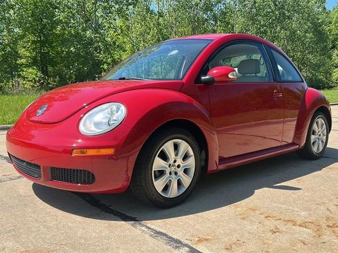 Used 2008 Volkswagen Beetle S FWD image 18