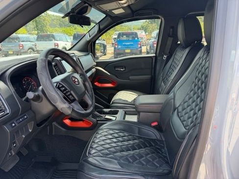 Used 2024 Nissan Frontier PRO-4X w/ Off-Road Protection Package AWD/4WD image 10